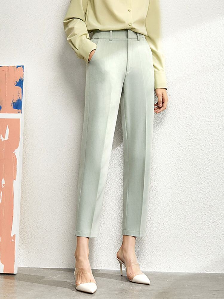 Amii Minimalist Suit Set