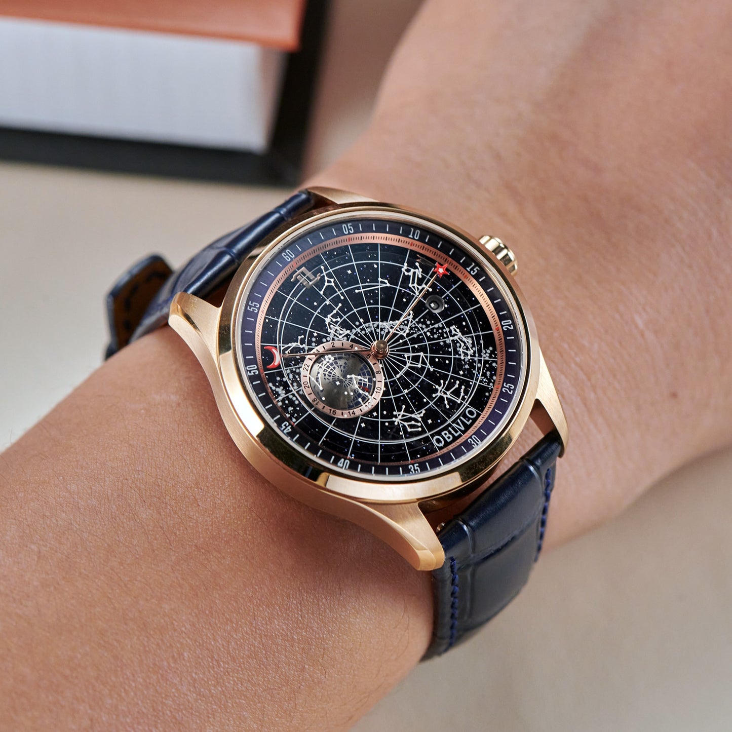 OBLVLO Luminous Earth Watch